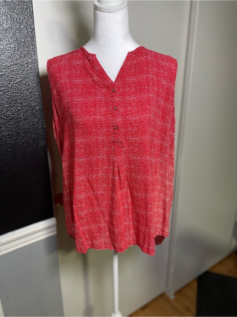 Sleeveless Red V-Neck Button Front Womenβs Top
